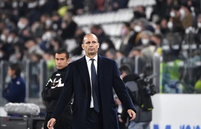 英雄联盟-清晨巴黎圣日耳曼调整名单以备意大利杯，防线松动环节打磨，引发热议，心理建设被强调的简单介绍